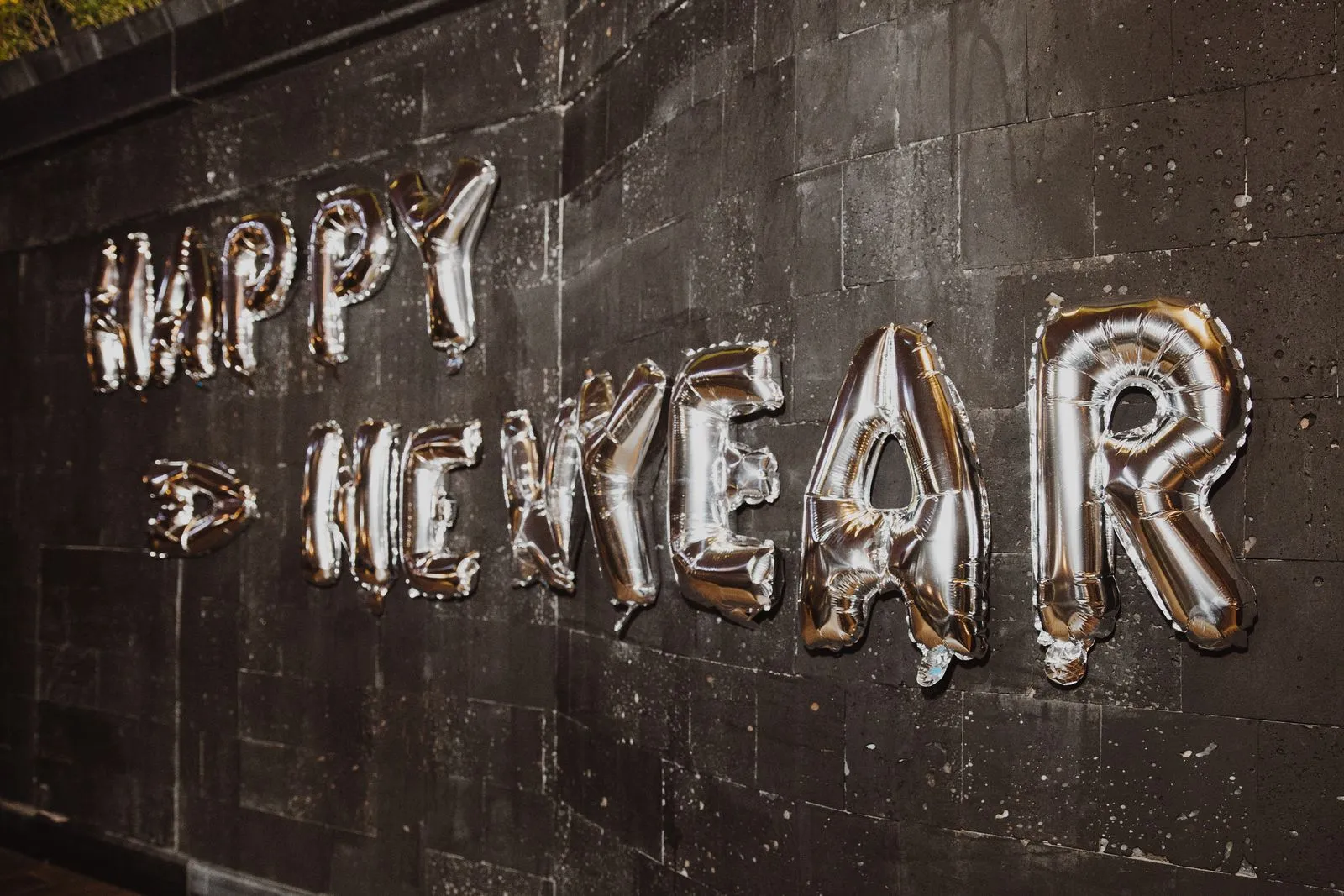 How to Choose Balloon Decor for Your Event Space