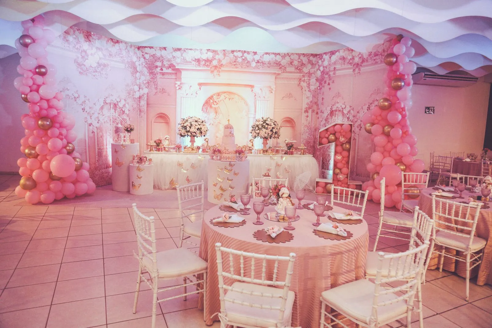 What Sustainable Balloon Decor Can—and Can’t—Include